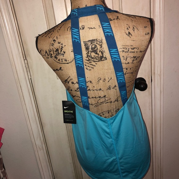 🌺LAST ONE! 🌺CLOSET CLOSEOUT‼️NWT NIKE TANK - Picture 3 of 4